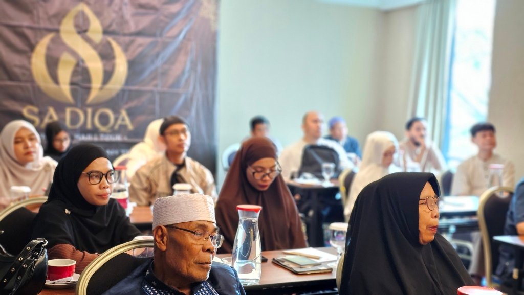 Biro perjalanan haji reguler, plus, dan furoda. Travel umrah reguler, plus, dan private. Halal tour Indonesia dan Internasional.