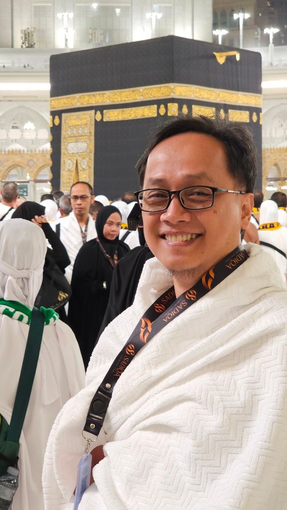 Biro perjalanan haji reguler, plus, dan furoda. Travel umrah reguler, plus, dan private. Halal tour Indonesia dan Internasional.