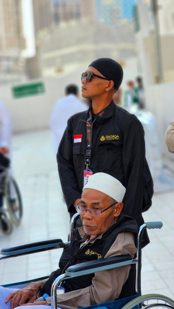 Biro perjalanan haji reguler, plus, dan furoda. Travel umrah reguler, plus, dan private. Halal tour Indonesia dan Internasional.