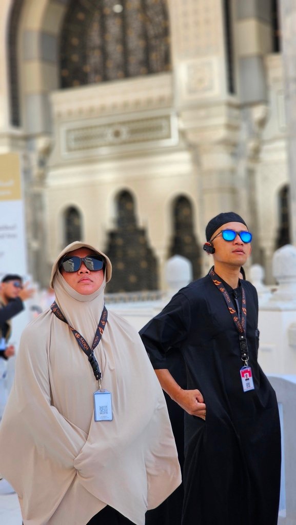 Biro perjalanan haji reguler, plus, dan furoda. Travel umrah reguler, plus, dan private. Halal tour Indonesia dan Internasional.