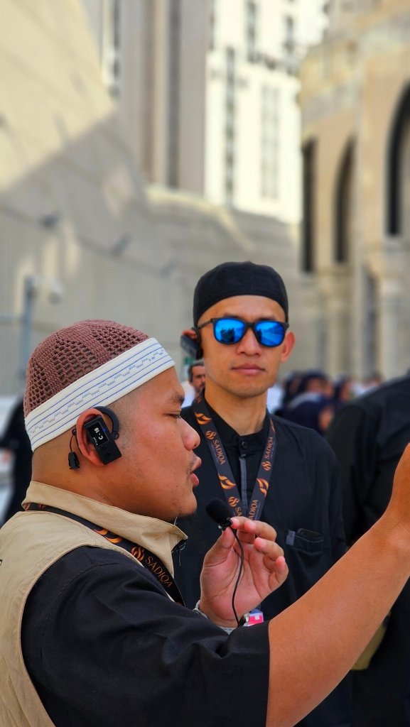 Biro perjalanan haji reguler, plus, dan furoda. Travel umrah reguler, plus, dan private. Halal tour Indonesia dan Internasional.