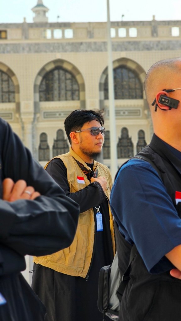 Biro perjalanan haji reguler, plus, dan furoda. Travel umrah reguler, plus, dan private. Halal tour Indonesia dan Internasional.