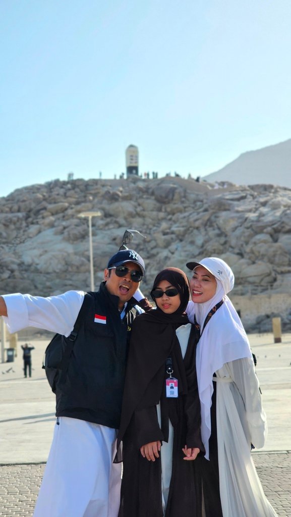 Biro perjalanan haji reguler, plus, dan furoda. Travel umrah reguler, plus, dan private. Halal tour Indonesia dan Internasional.