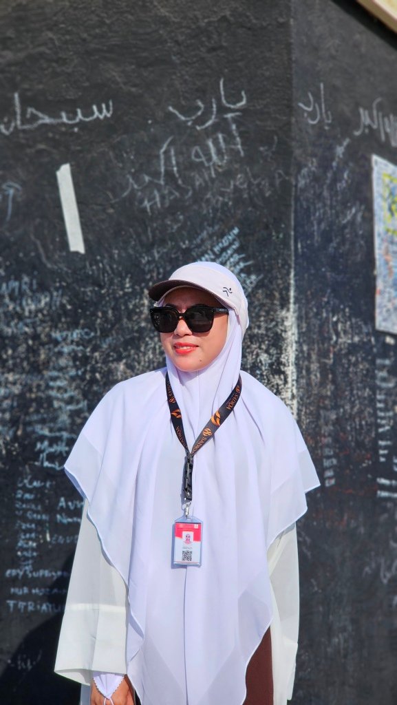 Biro perjalanan haji reguler, plus, dan furoda. Travel umrah reguler, plus, dan private. Halal tour Indonesia dan Internasional.