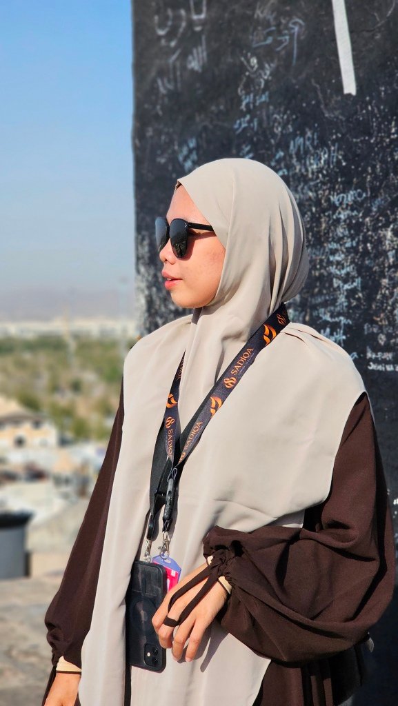 Biro perjalanan haji reguler, plus, dan furoda. Travel umrah reguler, plus, dan private. Halal tour Indonesia dan Internasional.
