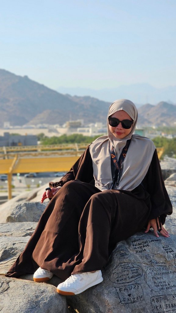 Biro perjalanan haji reguler, plus, dan furoda. Travel umrah reguler, plus, dan private. Halal tour Indonesia dan Internasional.