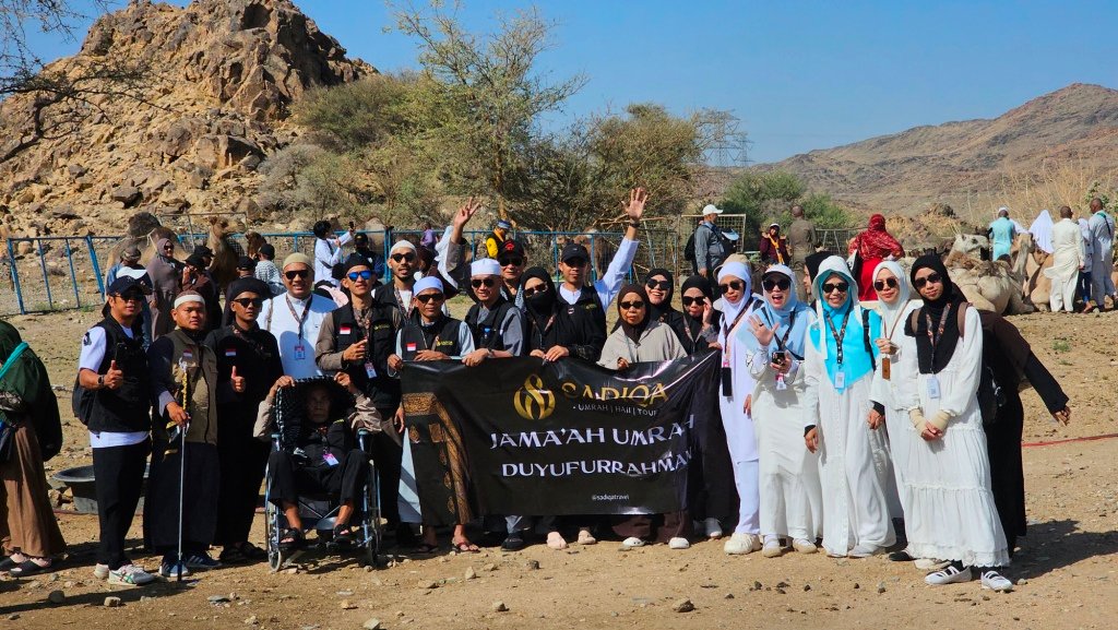 Biro perjalanan haji reguler, plus, dan furoda. Travel umrah reguler, plus, dan private. Halal tour Indonesia dan Internasional.