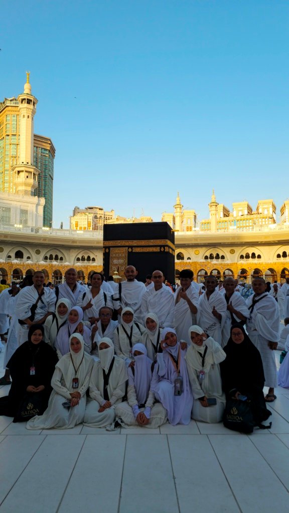 Biro perjalanan haji reguler, plus, dan furoda. Travel umrah reguler, plus, dan private. Halal tour Indonesia dan Internasional.