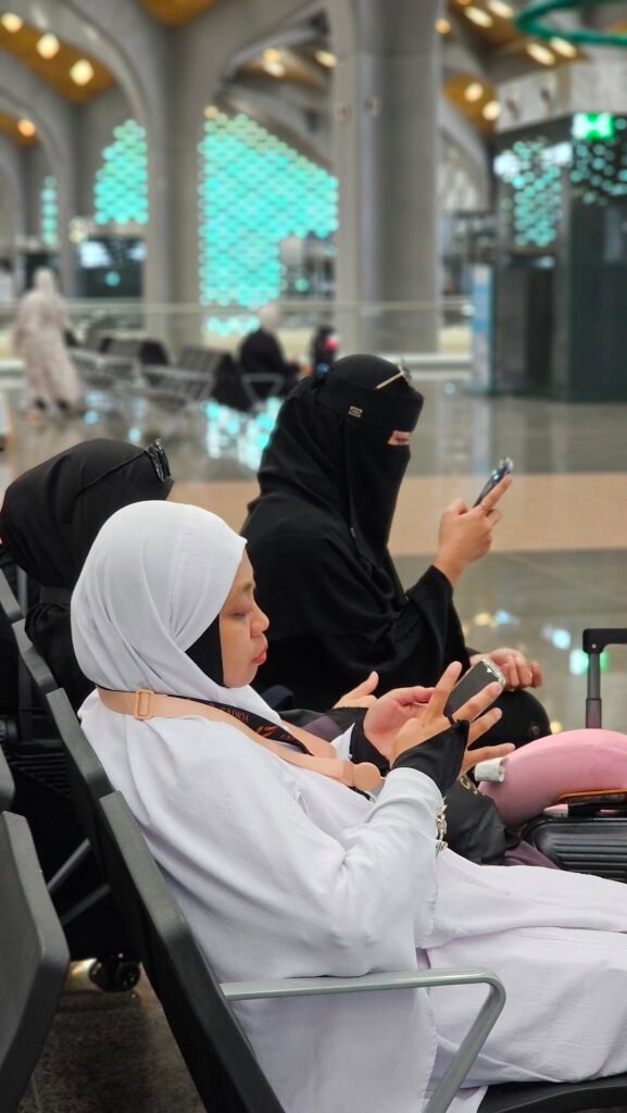 Biro perjalanan haji reguler, plus, dan furoda. Travel umrah reguler, plus, dan private. Halal tour Indonesia dan Internasional.