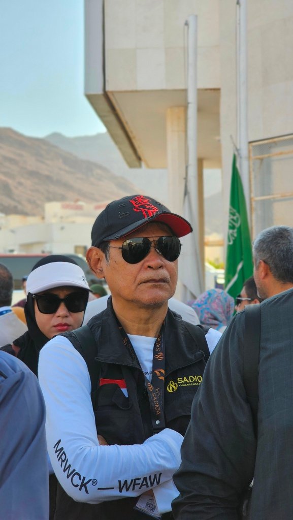 Biro perjalanan haji reguler, plus, dan furoda. Travel umrah reguler, plus, dan private. Halal tour Indonesia dan Internasional.