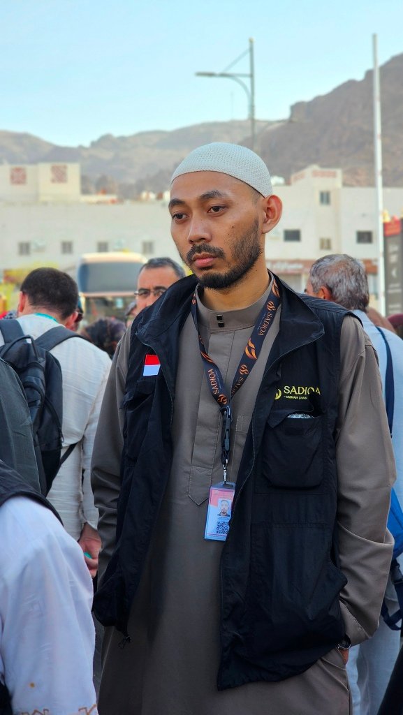 Biro perjalanan haji reguler, plus, dan furoda. Travel umrah reguler, plus, dan private. Halal tour Indonesia dan Internasional.