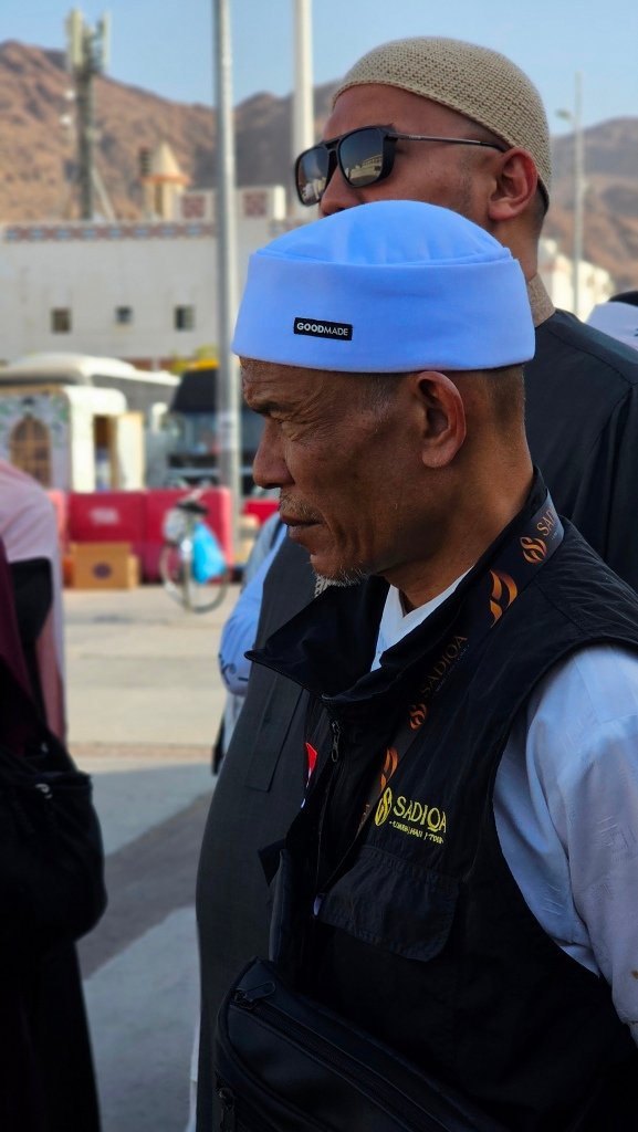 Biro perjalanan haji reguler, plus, dan furoda. Travel umrah reguler, plus, dan private. Halal tour Indonesia dan Internasional.