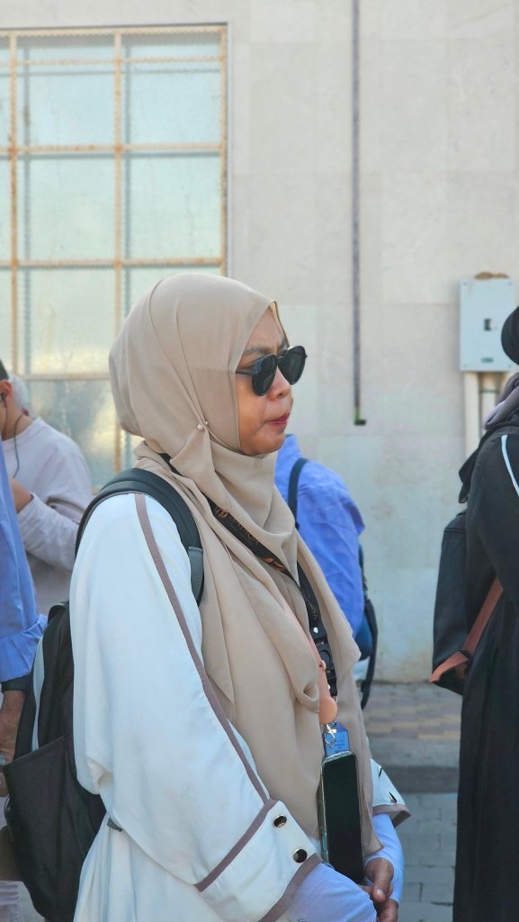 Biro perjalanan haji reguler, plus, dan furoda. Travel umrah reguler, plus, dan private. Halal tour Indonesia dan Internasional.
