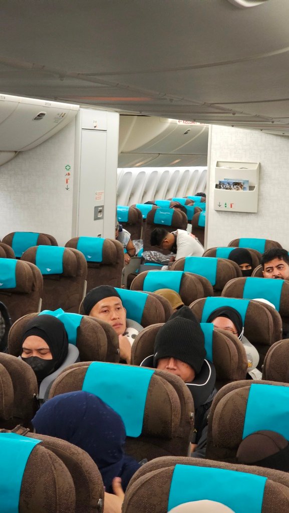 Biro perjalanan haji reguler, plus, dan furoda. Travel umrah reguler, plus, dan private. Halal tour Indonesia dan Internasional.