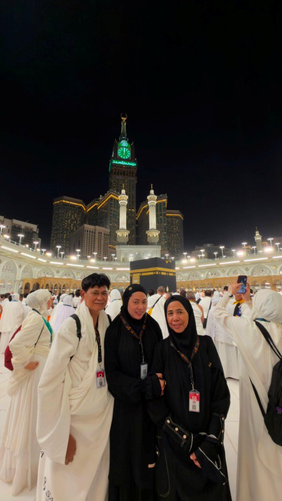 Biro perjalanan haji reguler, plus, dan furoda. Travel umrah reguler, plus, dan private. Halal tour Indonesia dan Internasional.