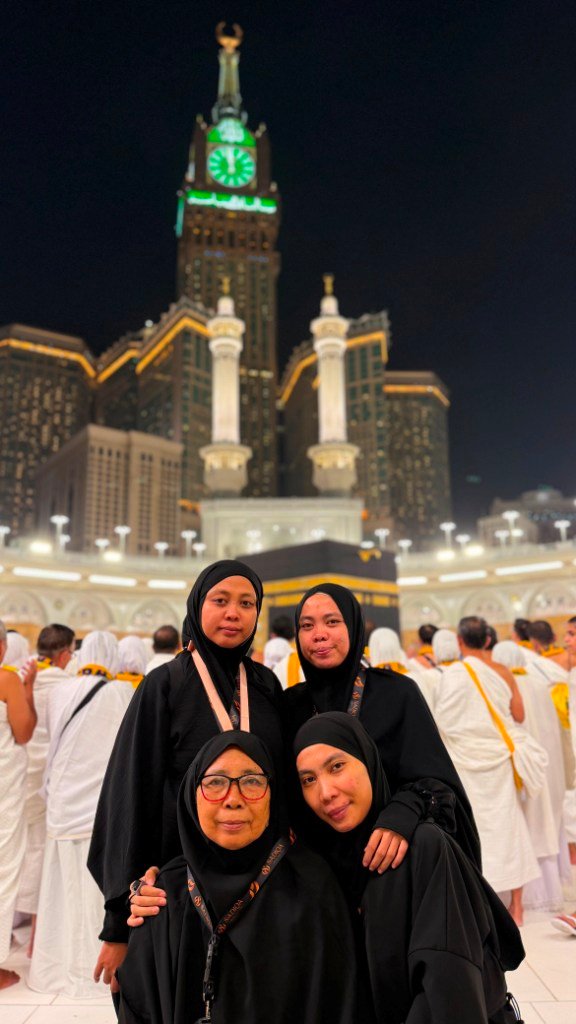 Biro perjalanan haji reguler, plus, dan furoda. Travel umrah reguler, plus, dan private. Halal tour Indonesia dan Internasional.