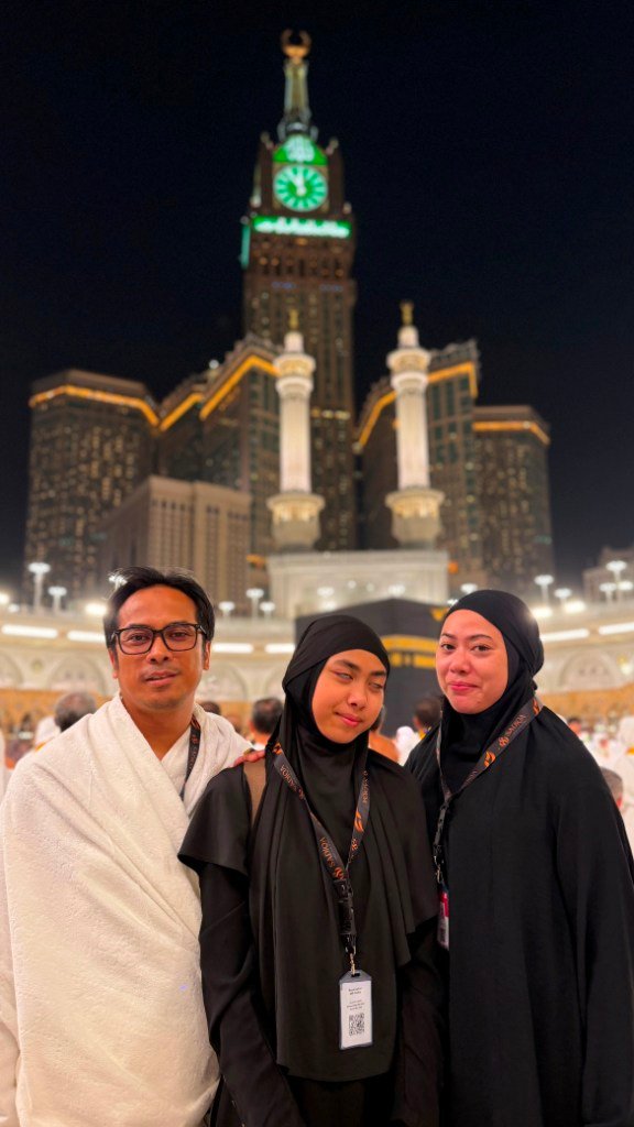 Biro perjalanan haji reguler, plus, dan furoda. Travel umrah reguler, plus, dan private. Halal tour Indonesia dan Internasional.