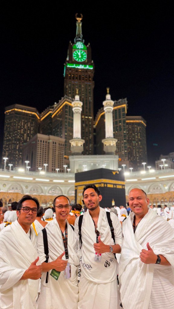 Biro perjalanan haji reguler, plus, dan furoda. Travel umrah reguler, plus, dan private. Halal tour Indonesia dan Internasional.